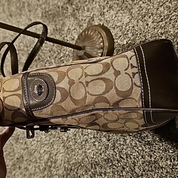 Coach Brown monogram C Logo Bag in excellent condition - Picture 6 of 9